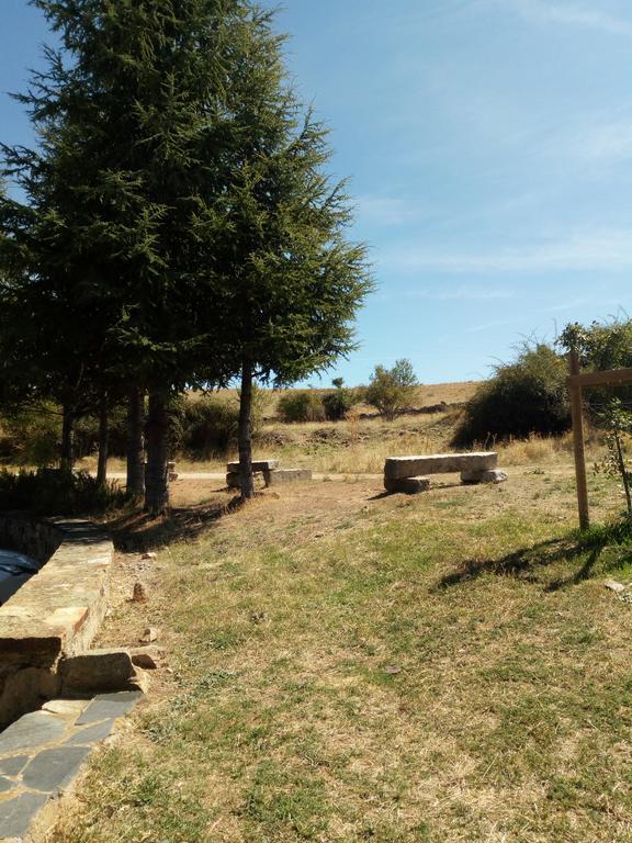 El Egio Guest House Cervera de Buitrago Bagian luar foto