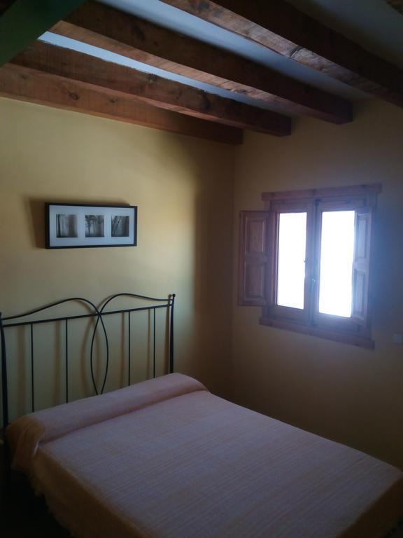 El Egio Guest House Cervera de Buitrago Bagian luar foto