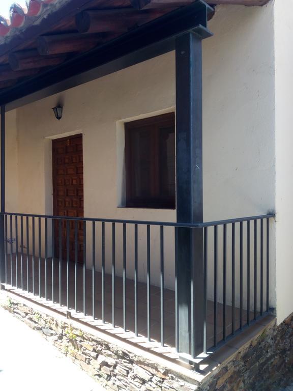 El Egio Guest House Cervera de Buitrago Bagian luar foto