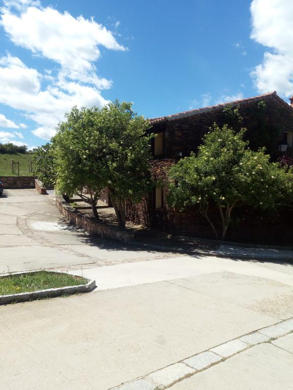 El Egio Guest House Cervera de Buitrago Bagian luar foto